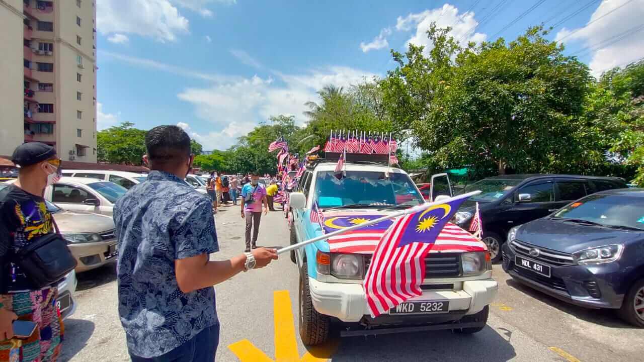 KEMAS KINI Konvoi Kereta Berhias Patriotik Semarakkan Sambutan Hari