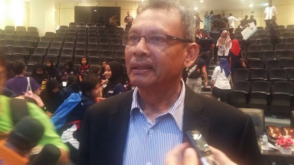 EXCO Kesihatan dan Pembangunan Sukan negeri, Datuk Ab Rahaman Ab Karim