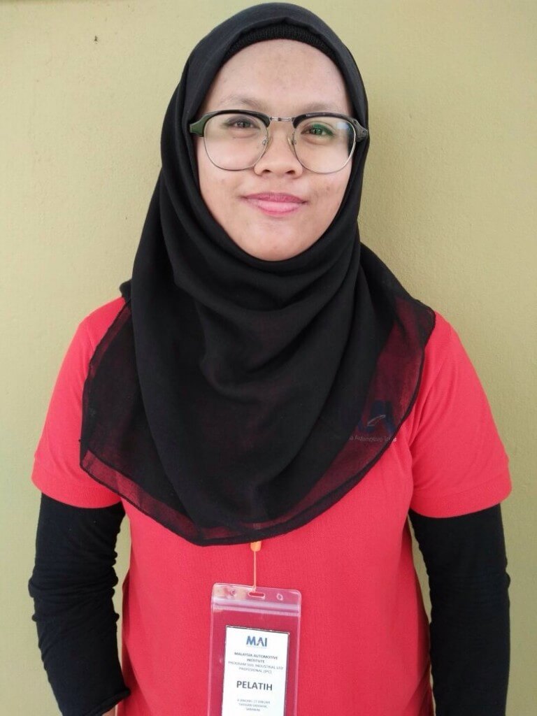 Puteri Nur Shahirah Mustapha, 21 dari Kuching menzahirkan perasaan gembira sekali kerana terpilih untuk menghadiri program IPC 