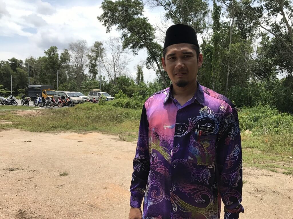 Guru Penasihat Kelab Silat Kerayong Sendeng SMK Batu 10 Lekir, Abdul Halim Mahmud