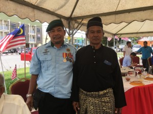 1. Veteran ATM (Angkatan Tentera Malaysia), Mohd Junoh Mohd Nor dan Kelab Veteran Komando, Azanan Hasan 
