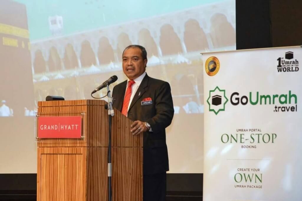 Mejar Jeneral Datuk Seri Jamil Khir Baharom ketika berucap melancarkan portal GoUmrah.travel, di sini semalam