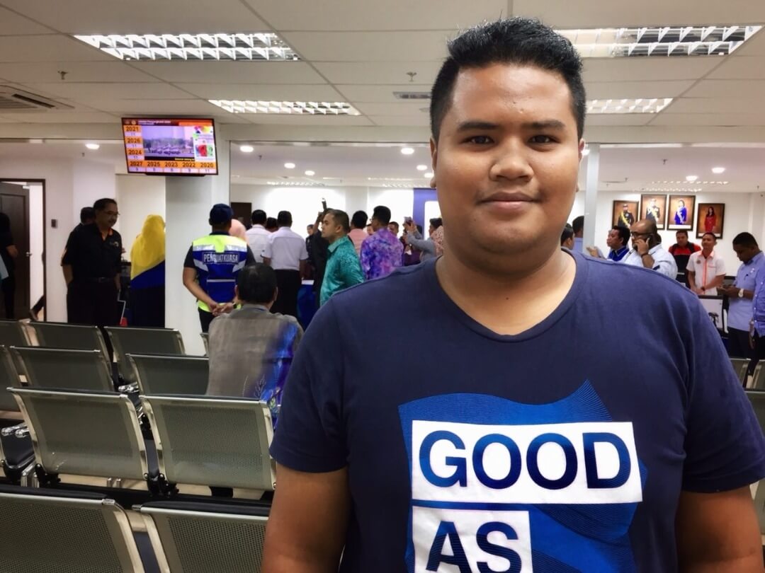 Amiruddin Sarkawi, 24, antara pengunjung terawal yang menggunakan perkhidmatan di UTC Pasir Gudang.
