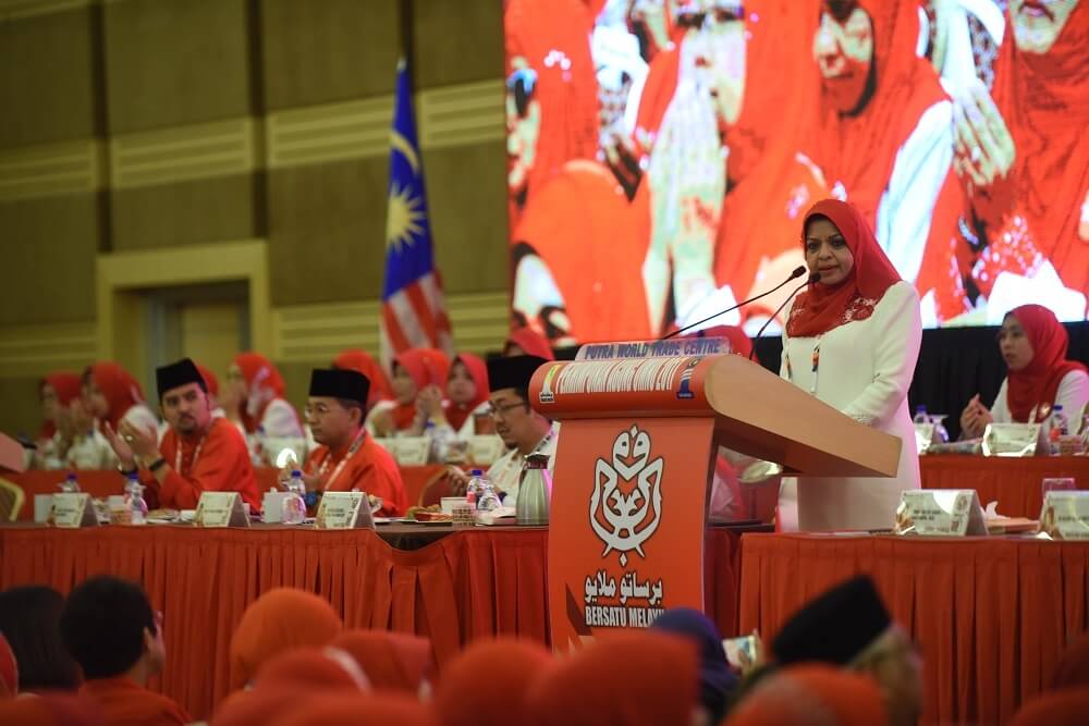 Ketua Pergerakan Wanita Umno, Tan Sri Shahrizat Abdul Jalil ketika berucap pada Perhimpunan Agung Pergerakan Wanita Umno Malaysia 2017 di PWTC semalam