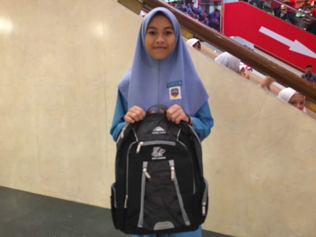 Perima bantuan beg sekolah, Siti Noraisyah Nor Azri, 15