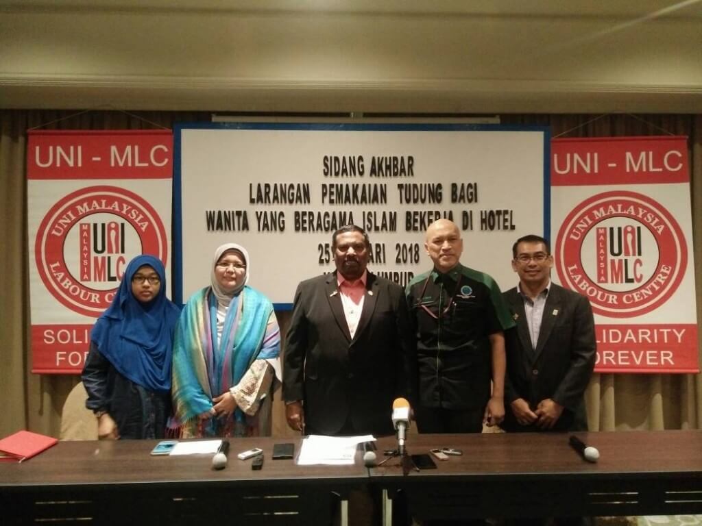 Dari kiri, Nurul Shuhada Shuib, Prof. Madya Dr Rafidah Hanim Mokhtar,Datuk Hj Mohamed Shafie BP Mammal, Datuk Nadzim Johan dan Mohd Effendy Abdul Ghani.