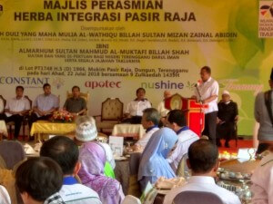 Menteri Besar Terengganu sedang menyampaikan ucapan