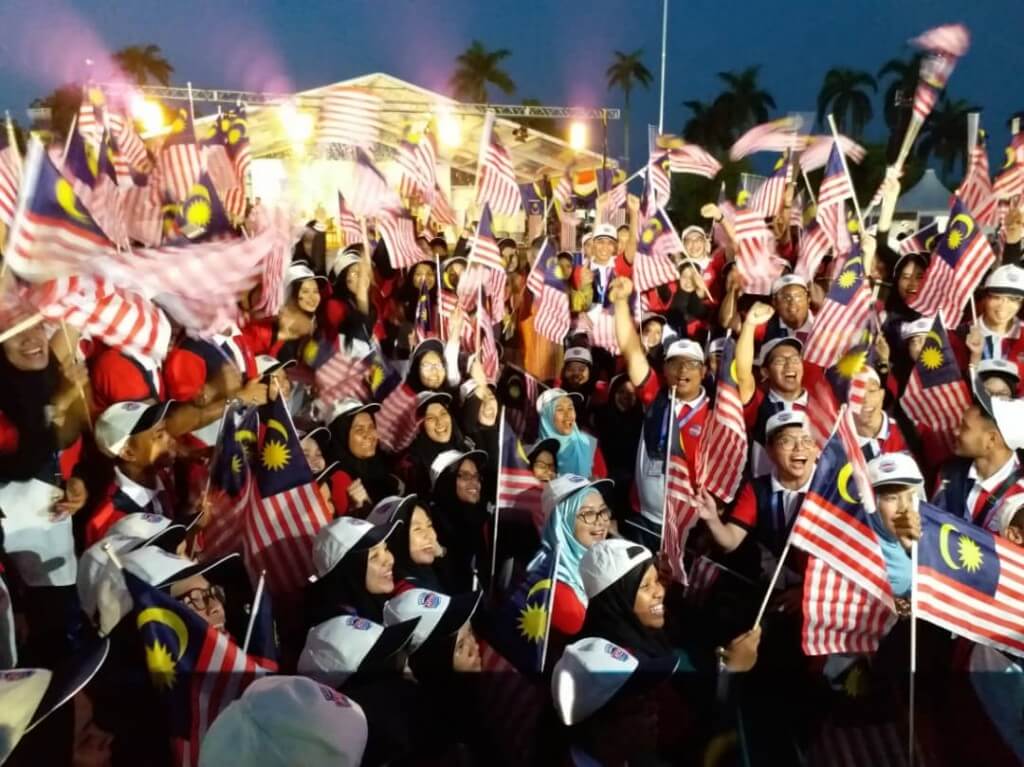 Sebahagian dari 300 orang Aktivis Sayangi Malaysiaku