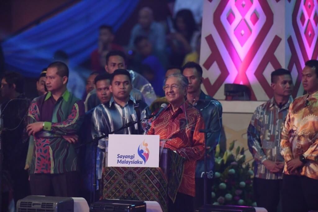 Kehadiran Perdana Menteri Tun Mahathir mendapat sorakan gemuruh orang ramai