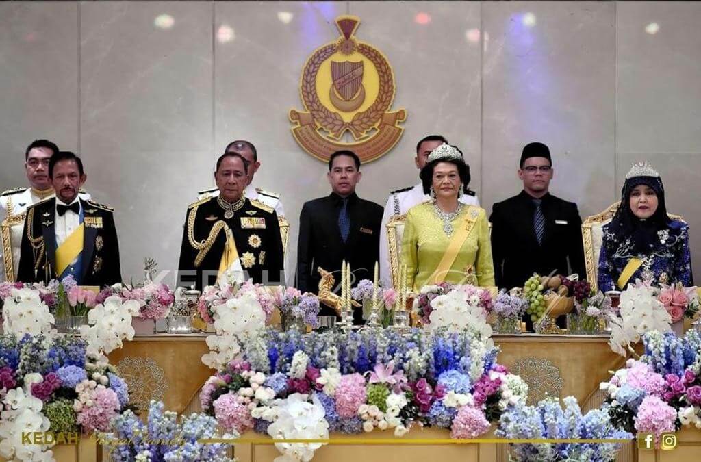 Keberangkatan Raja-Raja Melayu, Pemangku Raja-Raja Melayu serta Yang Dipertuan Negeri-Negeri adalah tanda institusi raja-raja amat erat antara satu sama lain.
