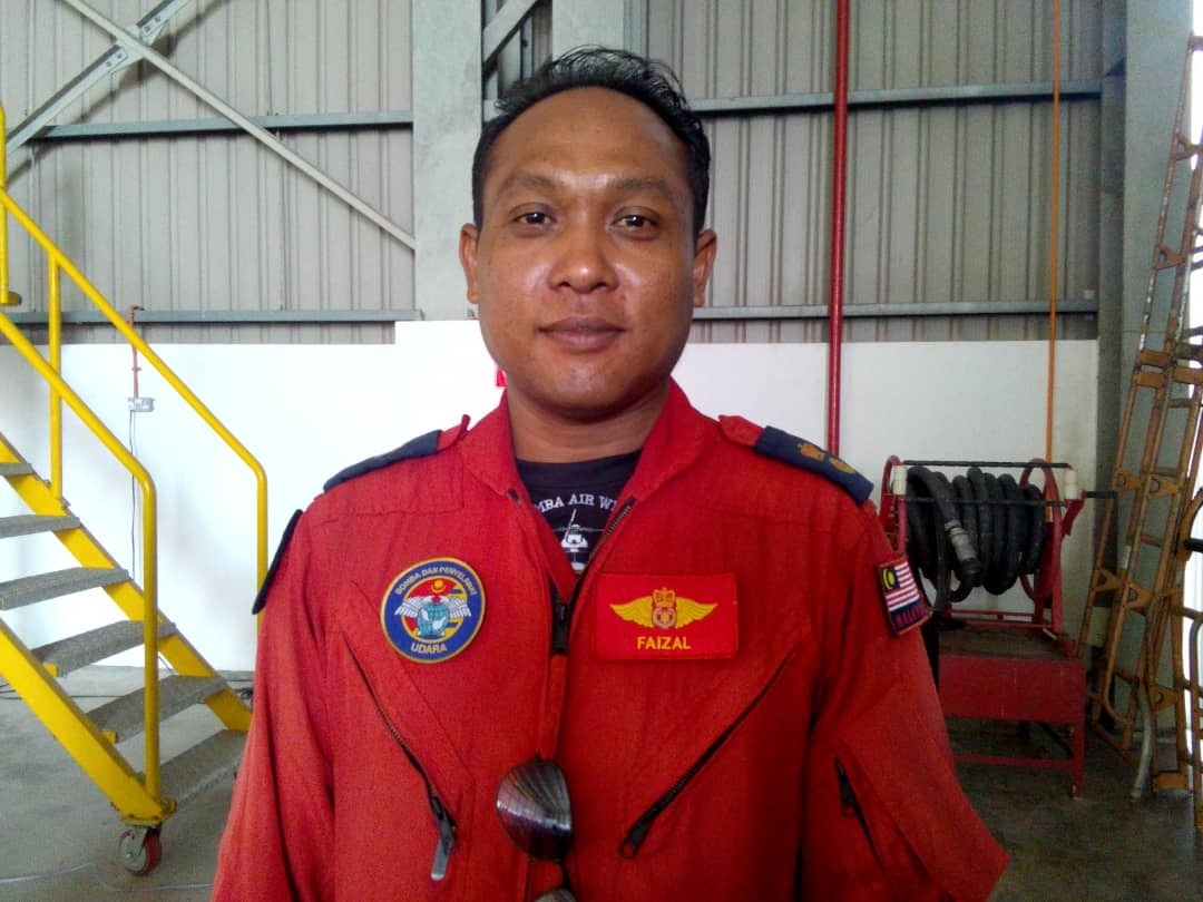 Juterbang Pesawat Helikopter Jenis AW 139 Bomba Udara Bertam, Faizal Izani Azizan