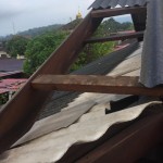Antara kerosakan rumah-rumah yang dilanda bencana ribut di beberapa kampung di Kuang semalam.
