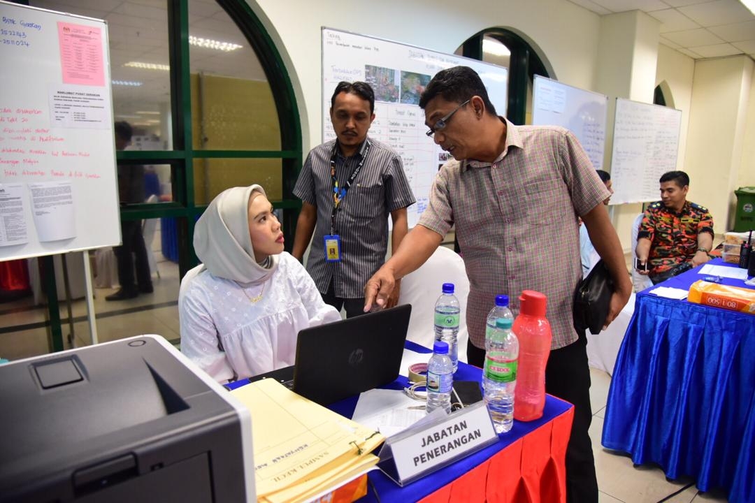 Jabatan Penerangan Johor ditugaskan mengawal media sepanjang Pusat Gerakan Jawatankuasa Pengurusan Bantuan Bencana dibuka di Menara Aqabah Majlis Perbandaran Pasir Gudang