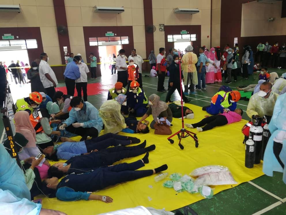 Keadaan pelajar dan warga kerja di Sekolah Kebangsaan (SK) Taman Pasir Putih, Pasir Gudang yang terkesan akibat terhidu bau menyengit tengahari semalam, kini sudah menerima rawatan di Hospital Sultan Ismail (HSI)