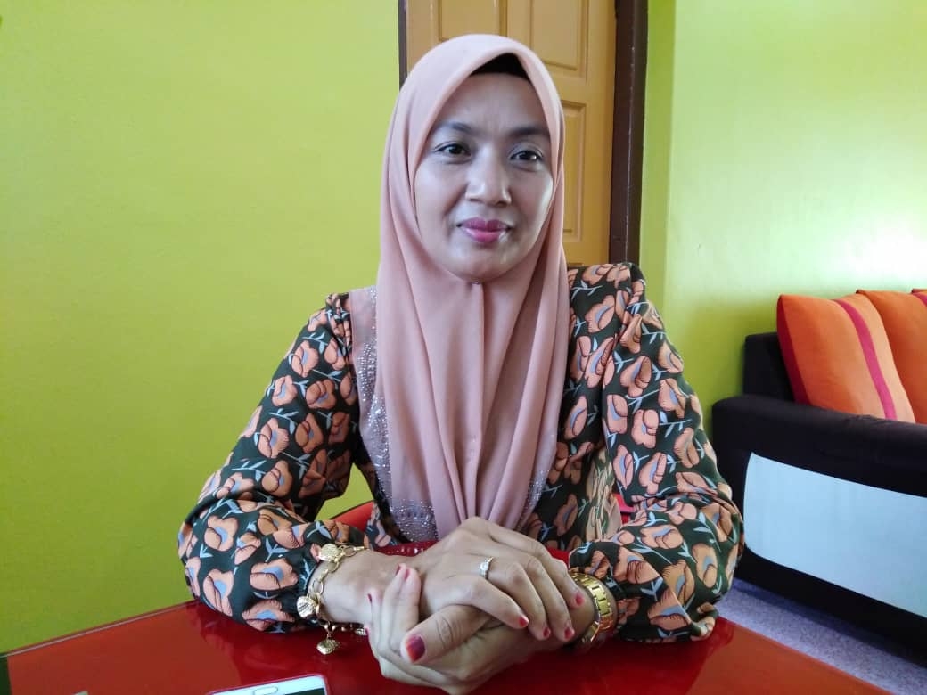 Penolong Pegawai Pertanian Bahagian Padi, Tanaman Industri dan Florikultur, Azlina Muhammad Hanafiah