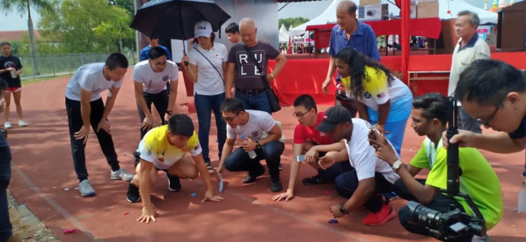 Seah Zhang Yu yang membuat catatan Malaysia Book Of Records dalam acara lompt katak sejauh 400 meter dengan catatan masa 6 minit 53 saat