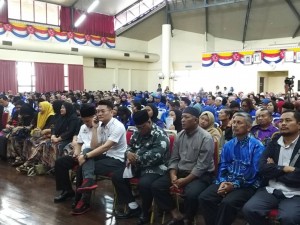 Tetamu yang hadiri bagi program tersebut yang terdiri daripada penduduk kawasan Rukun Tetangga, Persatuan Penduduk Dan NGO Negeri Sarawak.