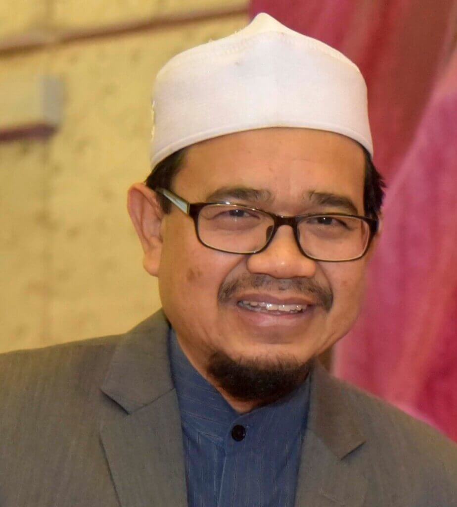 Mufti Kerajaan Negeri Sabah, Datuk Bungsu @ Aziz Jaafar. 