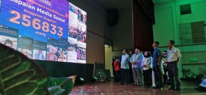 Tayangan montaj sewaktu gimik perasmian Minggu Sains Negara Peringkat Negeri Johor 2019.