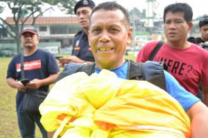 Peserta Indonesia, Dadang Hasanudin, 55, telah melakukan 11 kali terjunan di Gua Damai.