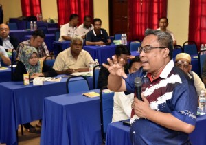 Pengarah JaPen Wilayah Persekutuan, Erwin Khairul Ahmad mengendalikan Bengkel Digital Komuniti Bersama Rakan Strategik dan Pemimpin Masyarakat