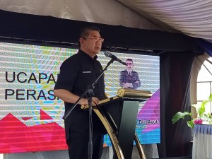 Menteri Pertanian Industri Asaa Tani, Datuk Salahuddin Ayub  semasa menyampaikan ucapan perasmian Himpunan Peladang Kawasan Pontian Selatan.