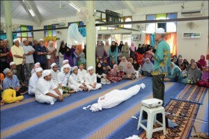 Program Tahsin Ibadah: Pengurusan Jenazah oleh Penolong Pegawai Hal Ehwal Islam JHEAT, Mohamad Deraman