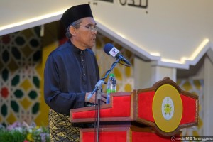 Setiausaha Kerajaan Negeri Terengganu, Datuk Mohd Zahari Md. Azahar ketika menyampaikan ucapan aluan