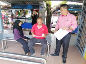 Mazlan Ismail, 65 ketika mendengar penerangan oleh Pegawai Penerangan Daerah Kemaman mengenai bahaya 2019-nCoV