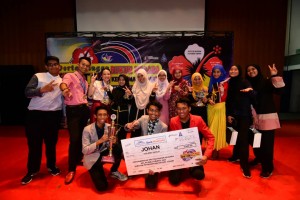 Kumpulan Aura SSI Johan Pertandingan Sketsa Rukun Negara Peringkat Negeri Johor 2020 yang akan mewakili negeri ini ke Peringkat Kebangsaan.