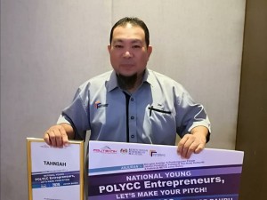 Pensyarah Kolej Komuniti Kepala Batas, Mohd Zaki Abdul Manap, berjaya muncul juara dengan produk Car Anti-Theft and Child Alert bagi kategori Business Pitching.