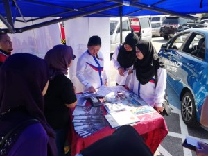 Di antara pameran yang menyediakan perkhidmatan.