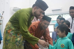 Majlis penyampaian sumbangan Aidilfitri bersama Raja Muda Selangor pada bulan Ramadhan tahun ini dibatalkan disebabkan penularan virus Covid-19.