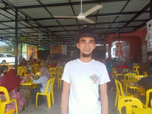 Abdul Kadir Mohamad merupakan salah seorang pengusaha Mi Sup Melayu Champa di Dungun.