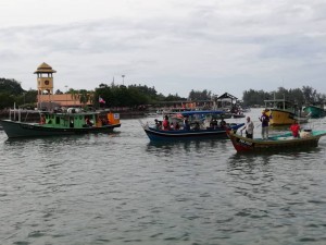 Antara bot peserta Maghi Candat Sotong Terengganu 2020.