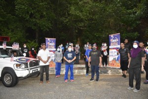 Sebahagian peserta program bancian di kawasan rekreasi kaki Bukit Besar, Kuala Terengganu.