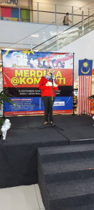Pegawai Penerangan Daerah Seberang Perai Tengah, Lizza Imelia M.Sulanah menyampaikan ucapan perasmian Program@Merdeka.