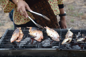 Destinasi Ikan Bakar Unik merupakan usaha terbaharu yang akan direalisasikan di Pantai Pulau Kekabu, Marang dengan menampilkan kelainan dalam penyediaan ikan bakar iaitu pengunjung boleh memilih dan membakar sendiri ikan bakar.