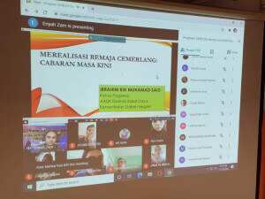 Program SHIELDS secara talian ini mendidik para pelajar mengelak dadah yang melibatkan 60 orang pelajar-pelajar SMK Seri Bayu selama dua hari.