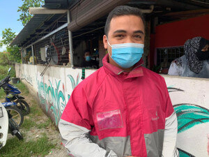 Suhaimi Pohot, 26, berkata bekerja sebagai rider penghantar makanan memerlukan komitmen yang tinggi sesuai dengan pendapatan yang diperolehi.