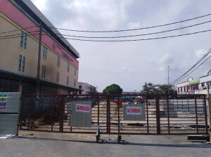 Kompleks makanan Taman Sentosa, di hadapan Yawata di sini dinaik taraf untuk menjadi Kompleks baharu.