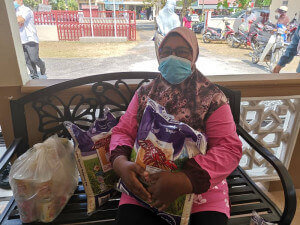 Sabariah berterima kasih atas sikap ambil peduli dan bertindak segera bagi membantu golongan yang senasib dengannya.