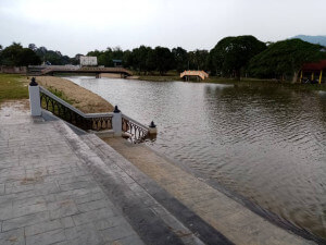 Pemandangan Sungai Rembau dari tangga dataran Rembau Waterfront.