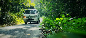 Laluan berhutan kawasan pendalaman perkampungan Orang Asli suku Semai di Kampung Perah terletak kira-kira lebih 30 kilometer dari bandar terdekat iaitu bandar Seri Iskandar.