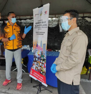 Sesi temu ramah bersama ADUN Bukit Chandan, Maslin Sham Razman yang turut hadir ke majlis Pelancaran Kempen Jalur Gemilang Peringkat Daerah Kuala Kangsar.