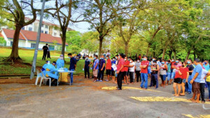 Operasi memotong gelang oleh petugas kesihatan Alor Gajah.