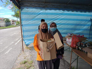 Golongan yang memerlukan bantuan tanpa mengambil kira perbezaan bangsa dan agama.