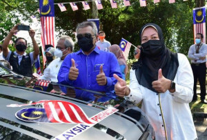 Nolee hadir menyempurnakan Majlis Pelancaran Kempen Kibar Jalur Gemilang Bulan Kebangsaan Peringkat Daerah Kampar.