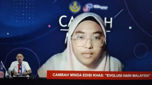 Nor Zuhaira mengutarakan soalan dan pendapat semasa berlangsung Program Cambah Minda baru-baru ini.