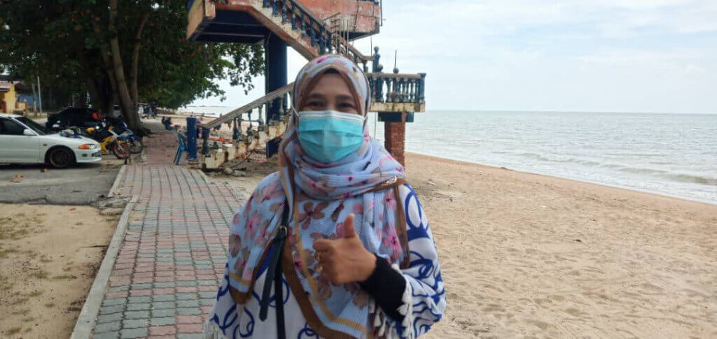 Salmah Sidek gembira apabila dapat bersantai bersama keluarga.